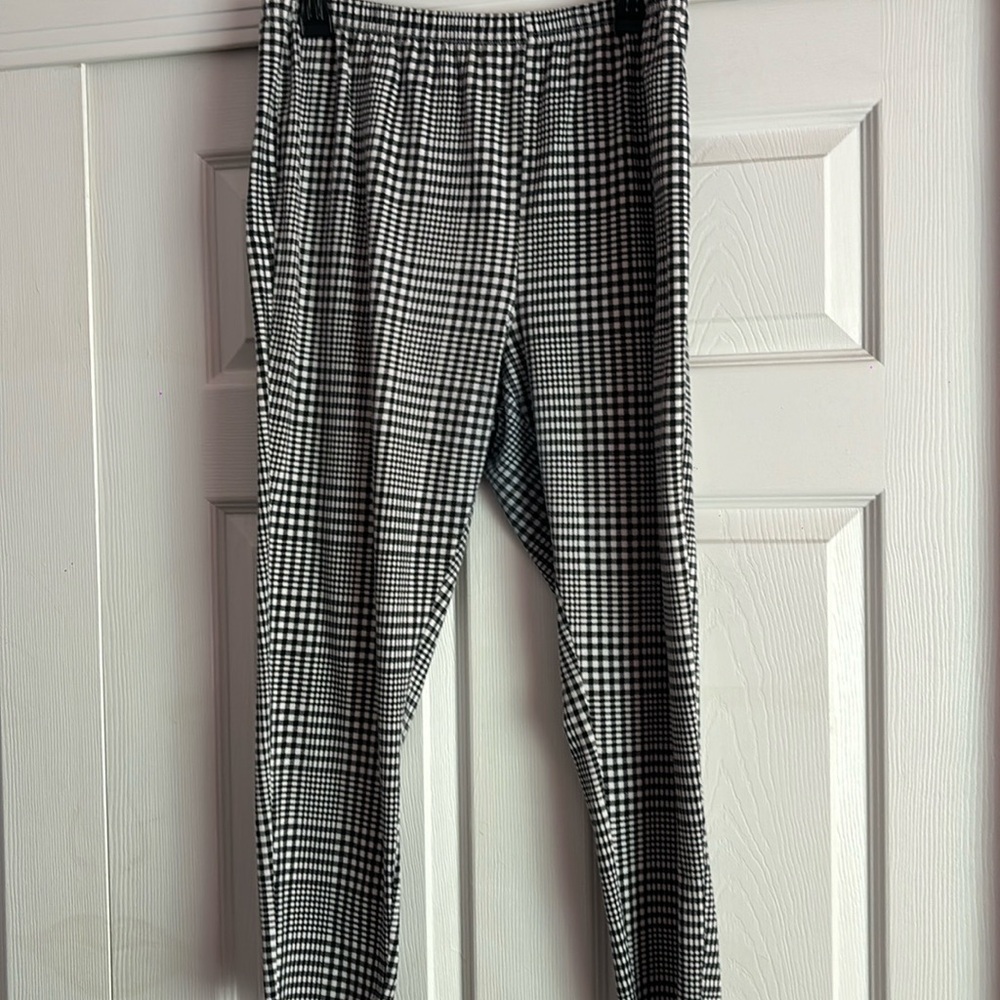 Black & White Plaid Leggings Size 2X